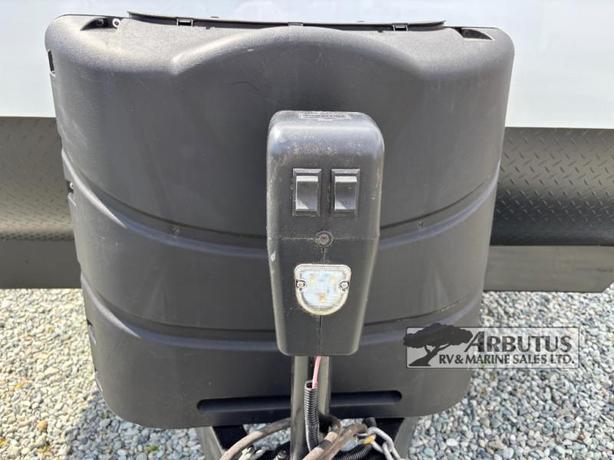 Used 2021 Forest River RV Wildwood X-Lite 243BHXL image 8