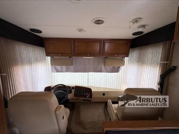 Used 2013 Newmar Bay Star Sport 3310 image 8