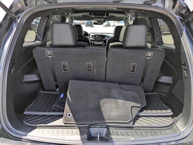 2021 Honda Pilot Black Edition - No Accidents, AWD, DVD Player, NAV image 8