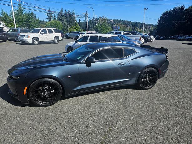 2021 Chevrolet  Camaro 2LT image 4