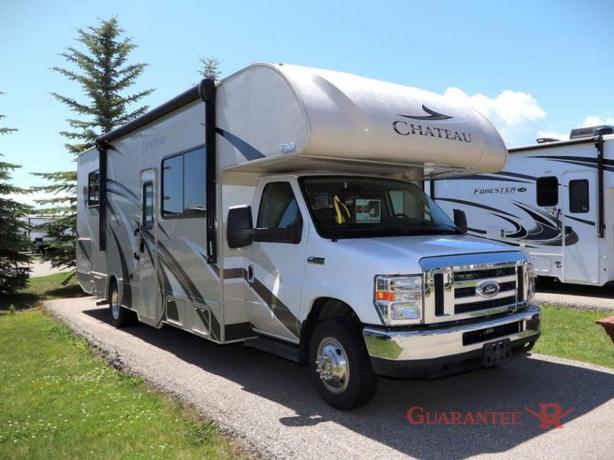 Used 2020 Thor Motor Coach Chateau 28Z image 1