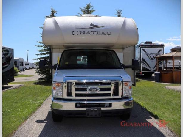 Used 2020 Thor Motor Coach Chateau 28Z image 2