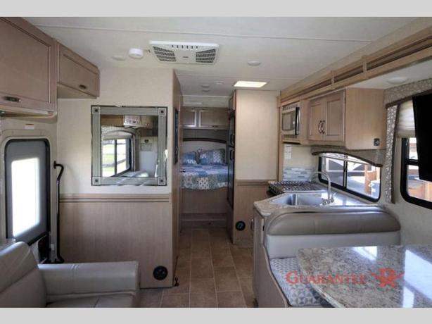 Used 2020 Thor Motor Coach Chateau 28Z image 8