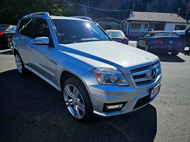 2012 Mercedes-Benz  GLK 350 image 1