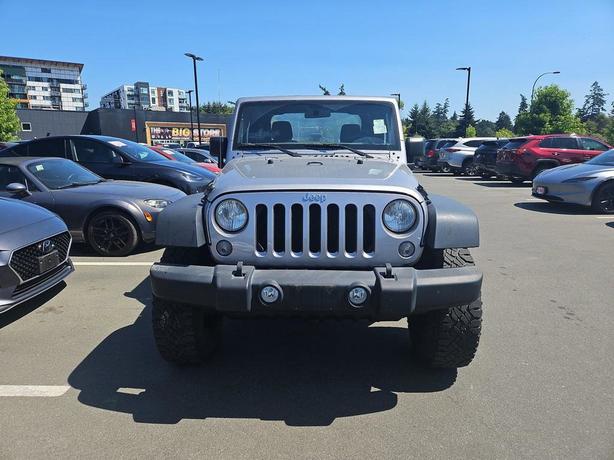 2018 Jeep Wrangler Sport 4x4 | One Owner | No Reported Accidents! image 2