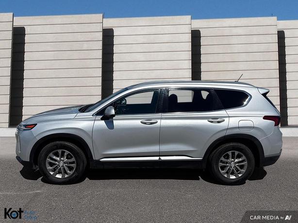 2020 Hyundai Santa Fe Essential Lane Keep image 3