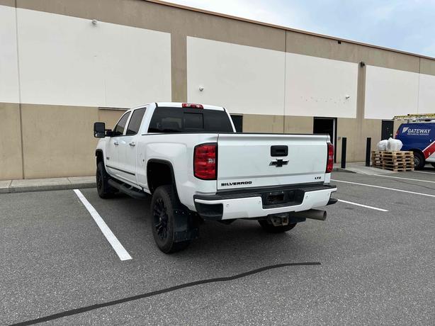 2019 Chevrolet Silverado 3500HD image 7
