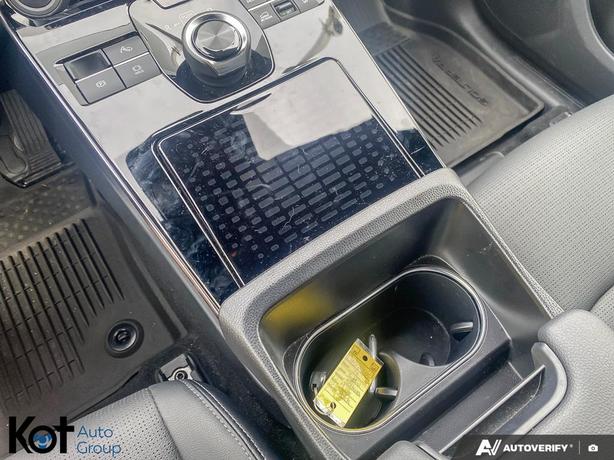 2023 Subaru Solterra Luxury Package FULLY ELECTRIC! NAVIGATION! HEATED SEATS! PO image 6
