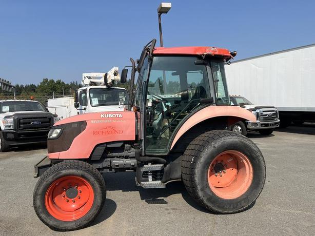 2010 Kubota M6040 4 wheel drive Farm Tractor Diesel image 2