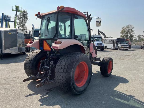 2010 Kubota M6040 4 wheel drive Farm Tractor Diesel image 5