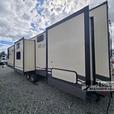 Used 2019 Keystone RV Residence 401MBNK thumbnail image 4