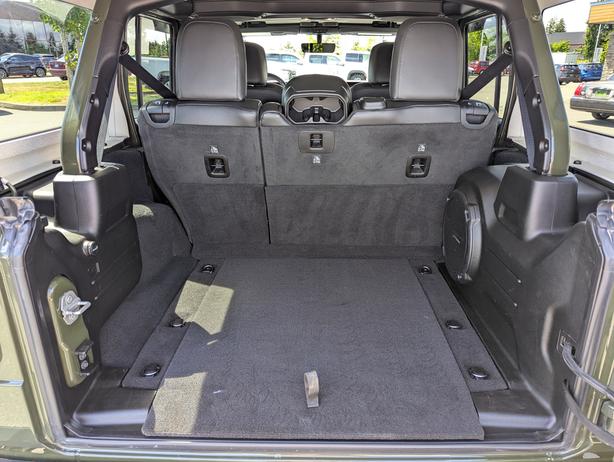 2023 Jeep Wrangler Rubicon - Navigation, Automatic, Leather image 8