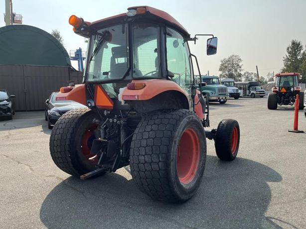 2014 Kubota M7060 Farm Tractor 4 wheel drive Diesel image 6