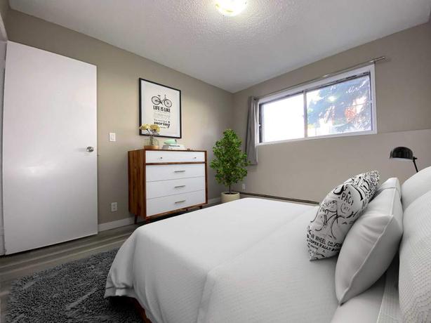 2 bedroom Fairhaven Apartments image 2
