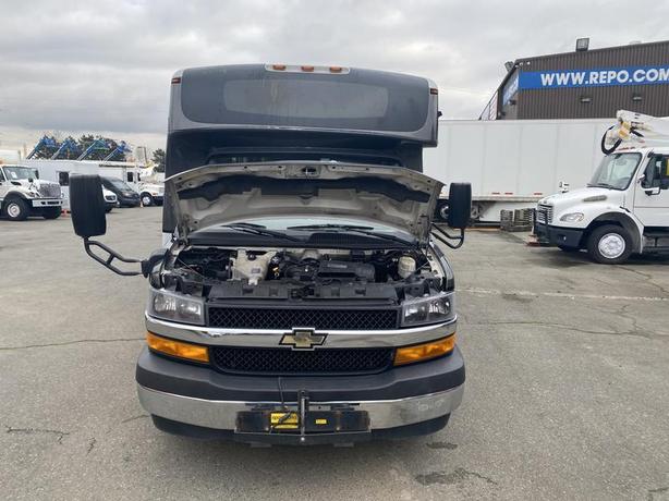 2018 Chevrolet Express G4500 21 Passenger Bus With Wheelchair Accessibility image 5