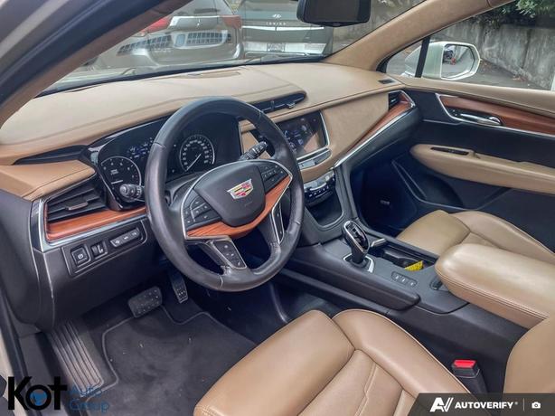 2017 Cadillac XT5 Platinum Awd image 6