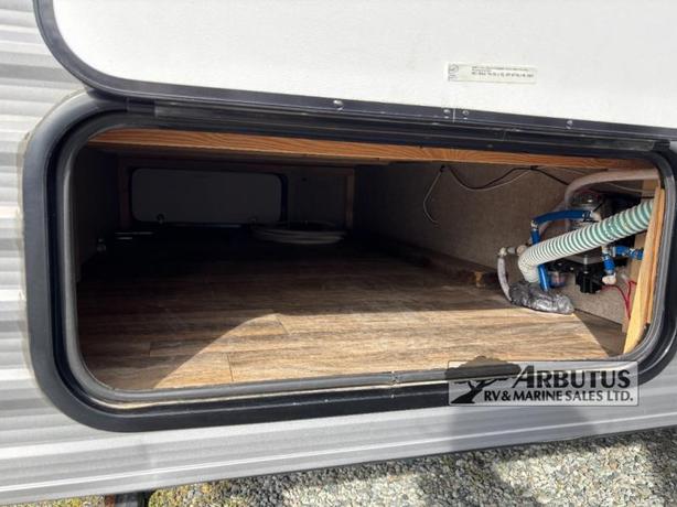 Used 2020 Coachmen RV Catalina Summit Series 172BHS image 8