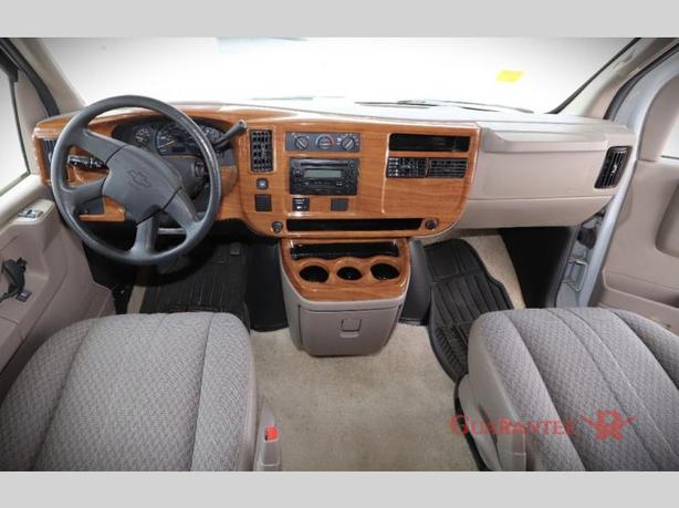 Used 2008 Thor Motor Coach Chateau Sport 28RQ image 8