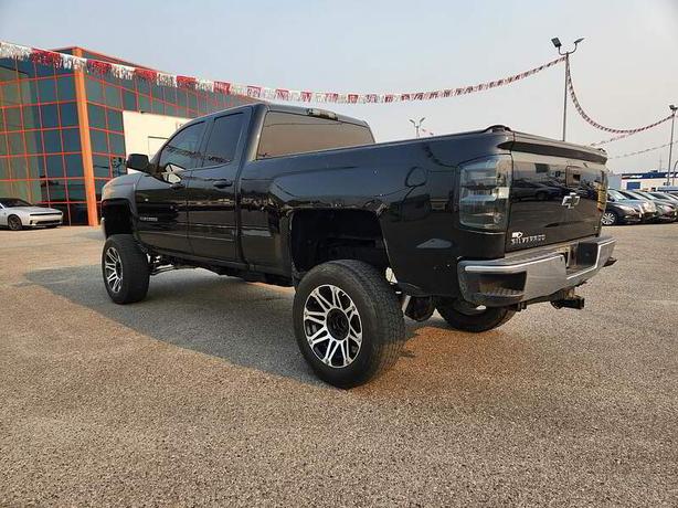 2017 Chevrolet Silverado 1500 LT image 4