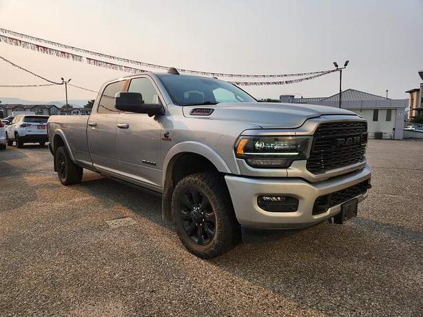 2022 RAM 3500 Limited image 2