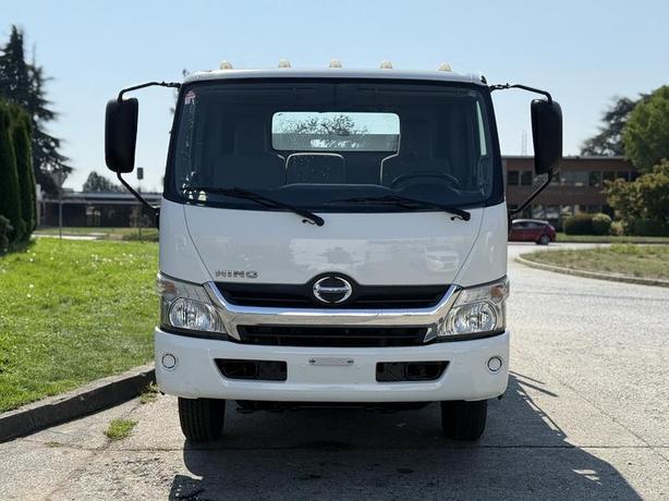 2012 Hino 155 12-Foot Flat Deck Truck Diesel image 3