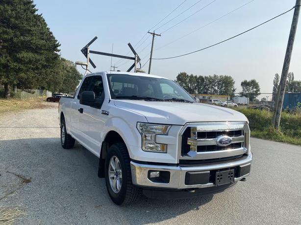 2016 Ford F-150 SuperCab 6.5 foot box  4WD TRAFFIC CONTROL SIGN image 7