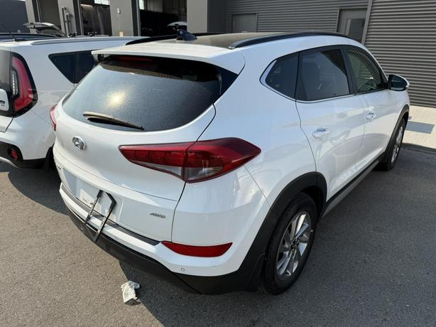 2017 Hyundai Tucson Luxury image 4