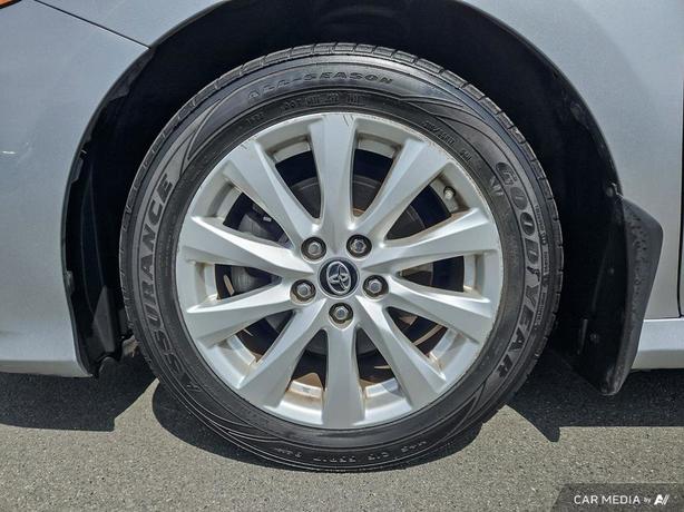 2019 Toyota Camry LE | No Reported Accidents! image 6