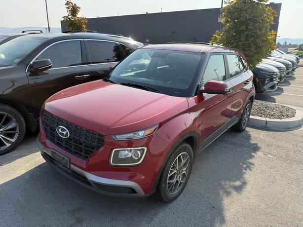 2022 Hyundai Venue Essential image 2