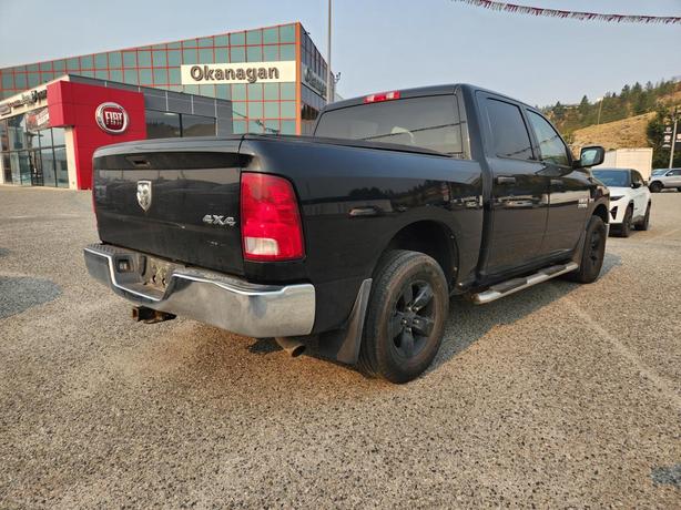 2014 RAM 1500 ST | 5.7L HEMI V8 | Class IV Hitch receiver | Engine Block Heater  image 3