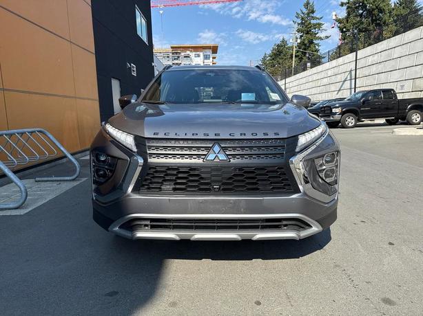 2023 Mitsubishi Eclipse Cross SE | No Reported Accidents! image 2