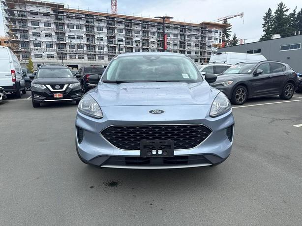 2022 Ford Escape SE Plug-In Hybrid FWD | Keyless Start | Back Up Camera! image 2
