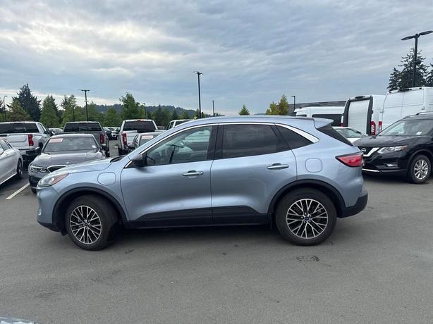 2022 Ford Escape SE Plug-In Hybrid FWD | Keyless Start | Back Up Camera! image 3