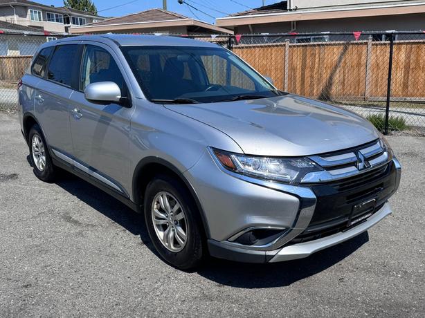2018 Mitsubishi Outlander ES - No Accidents, Apple CarPlay, Android Auto image 7