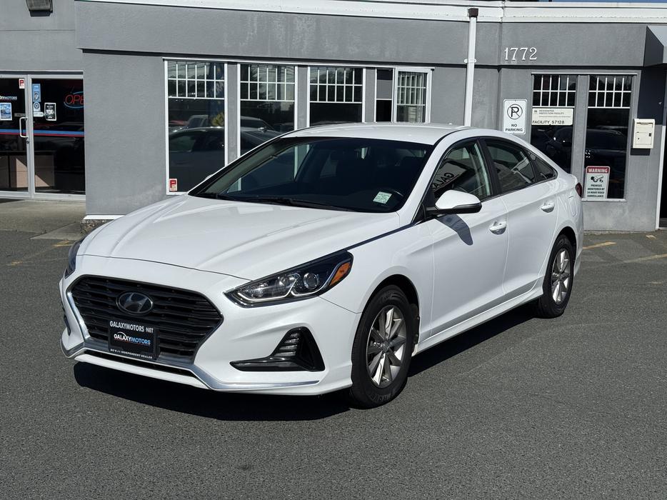 2019 Hyundai Sonata Essential - Back Up Camera & Remote Keyless Entry display photo