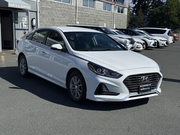 2019 Hyundai Sonata Essential - Back Up Camera & Remote Keyless Entry image 4
