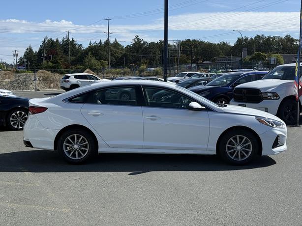 2019 Hyundai Sonata Essential - Back Up Camera & Remote Keyless Entry image 5