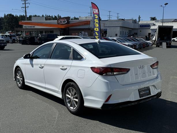 2019 Hyundai Sonata Essential - Back Up Camera & Remote Keyless Entry image 8