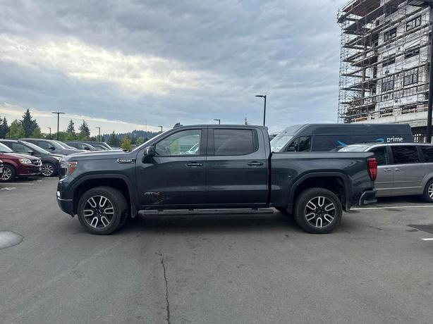 2019 GMC Sierra 1500 AT4 Crew Cab | Heated Seats | Premium Leather! image 3