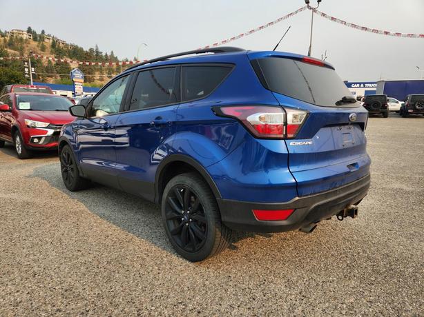 2017 Ford Escape Titanium | 4WD | Heated Seats | Remote Start | 60/40 Split Fold image 4