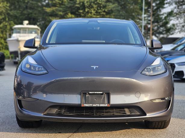 2022 Tesla Model Y Long Range, 7 Seater, One Owner image 2