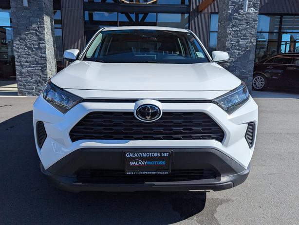 2022 Toyota RAV4 LE - AWD, Heated Seats image 3