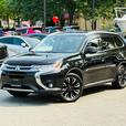2018 Mitsubishi Outlander PHEV GT S-AWC thumbnail image 2