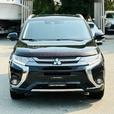 2018 Mitsubishi Outlander PHEV GT S-AWC thumbnail image 3