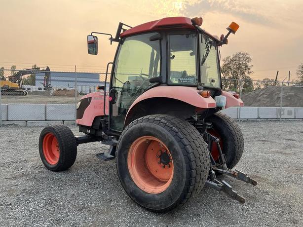 2010 Kubota M6040 4 wheel Drive Farm Tractor Diesel image 3