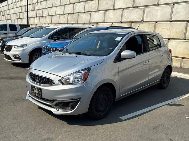 2018 Mitsubishi Mirage ES image 1