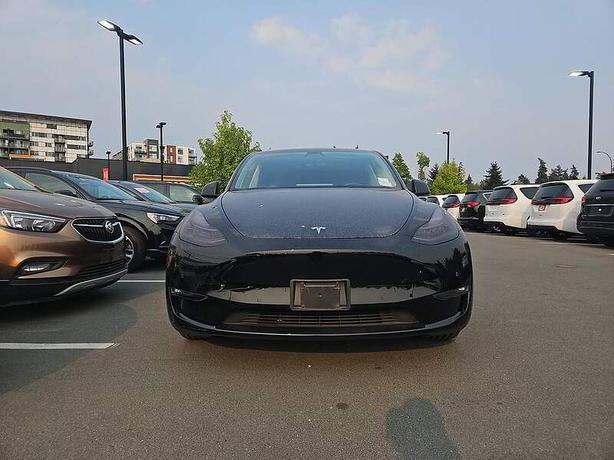 2022 Tesla Model Y Long Range AWD | Adaptive Cruise Control! image 2