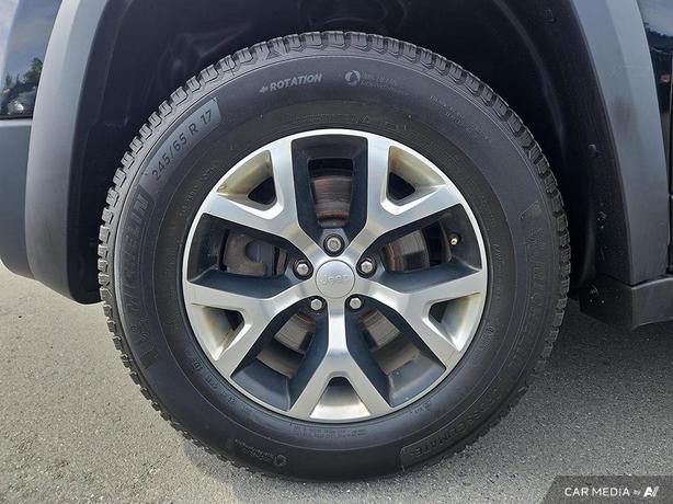 2018 Jeep Cherokee Trailhawk Leather Plus 4x4 | Low Km's | One Owner! image 6