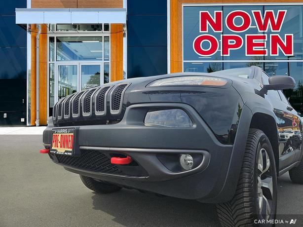 2018 Jeep Cherokee Trailhawk Leather Plus 4x4 | Low Km's | One Owner! image 8