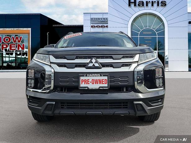 2022 Mitsubishi RVR SE AWD | Heated Seats! image 2